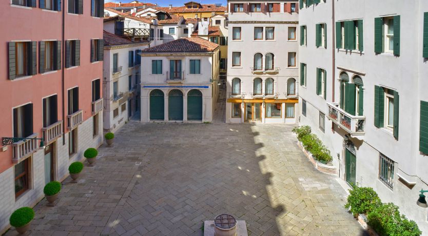 Photo of Swooning Splendour