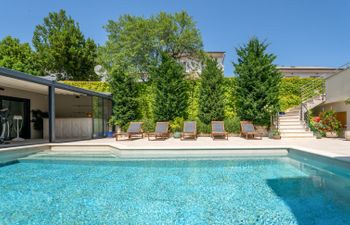 Dita Holiday Home