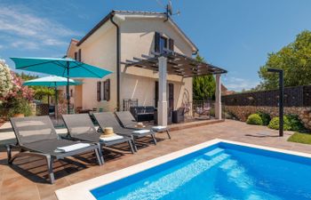 Villa Willheim Holiday Home