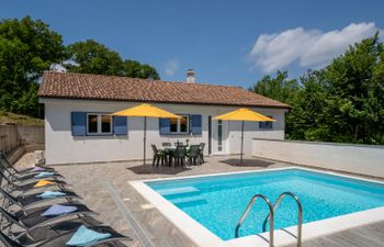 Fanuko Holiday Home