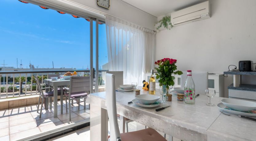 Photo of Le Beaupré Apartment 2