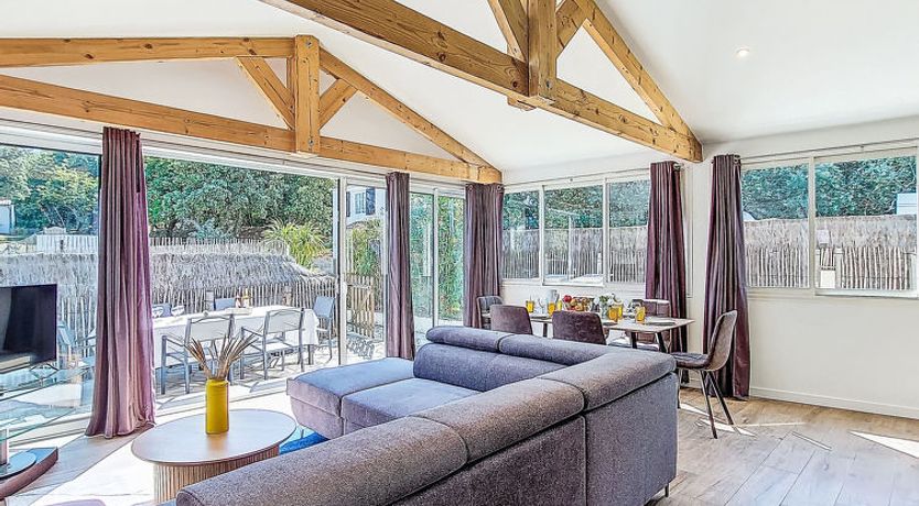 Photo of Les Cariatides 5