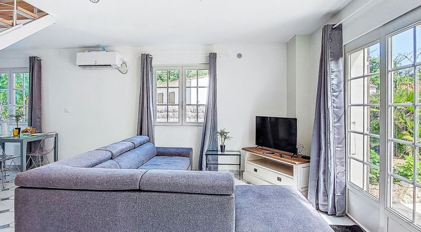 Photo of Les Cariatides 4