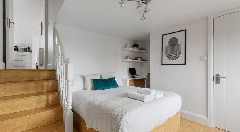 Photo of Golden Retreat