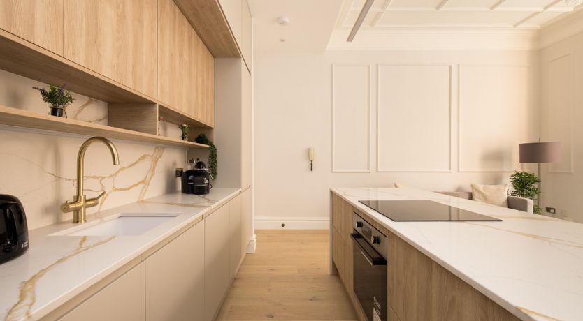 Photo of London Lovers