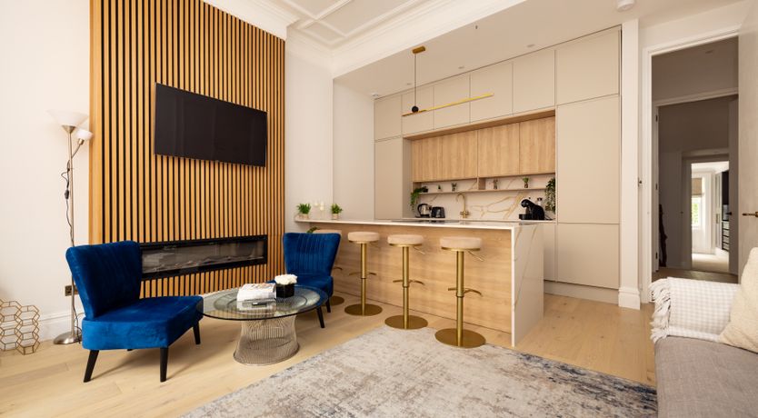 Photo of London Lovers