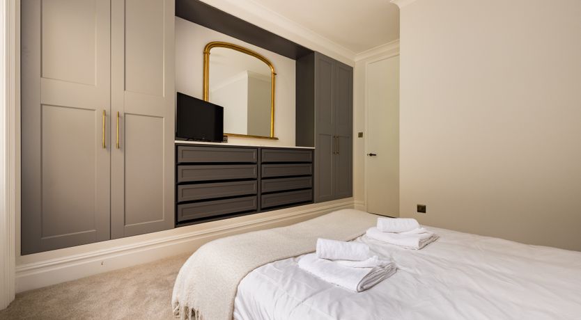 Photo of London Lovers