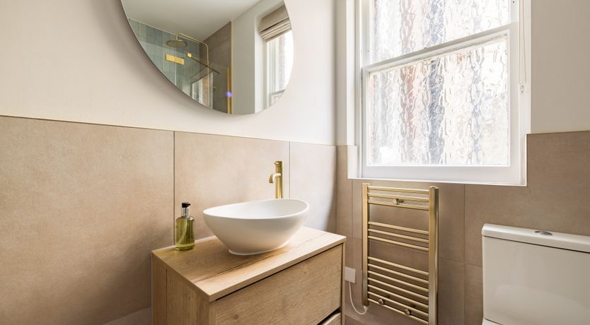 Photo of London Lovers