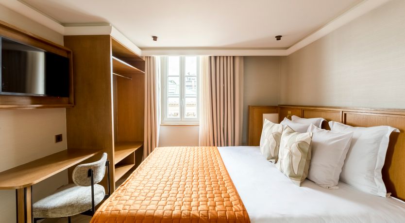 Photo of Brongniart & Beyond