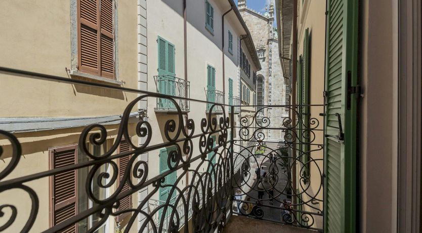 Photo of Como Calling