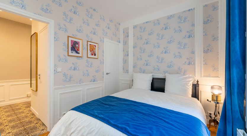 Photo of Sipping Champagne