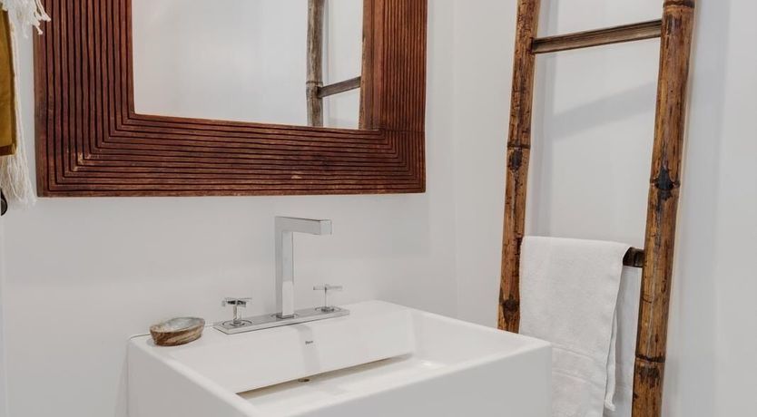 Photo of Golden Laurels