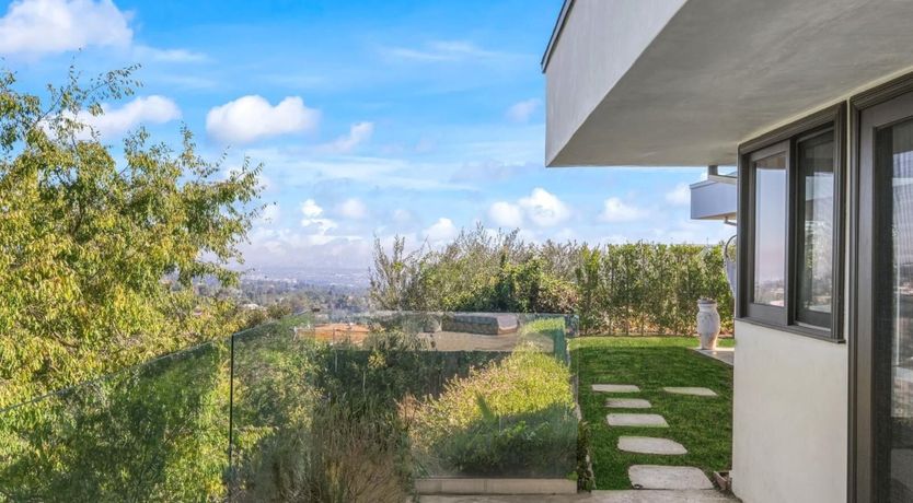 Photo of Golden Laurels