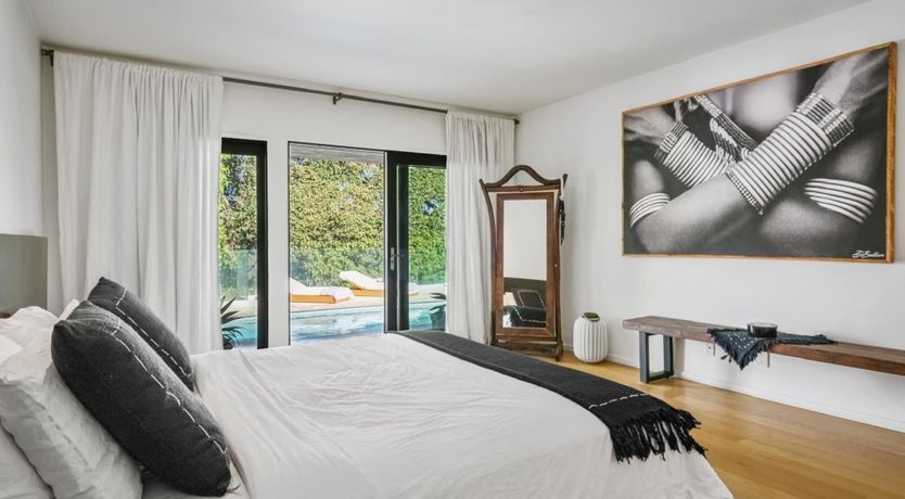 Photo of Golden Laurels