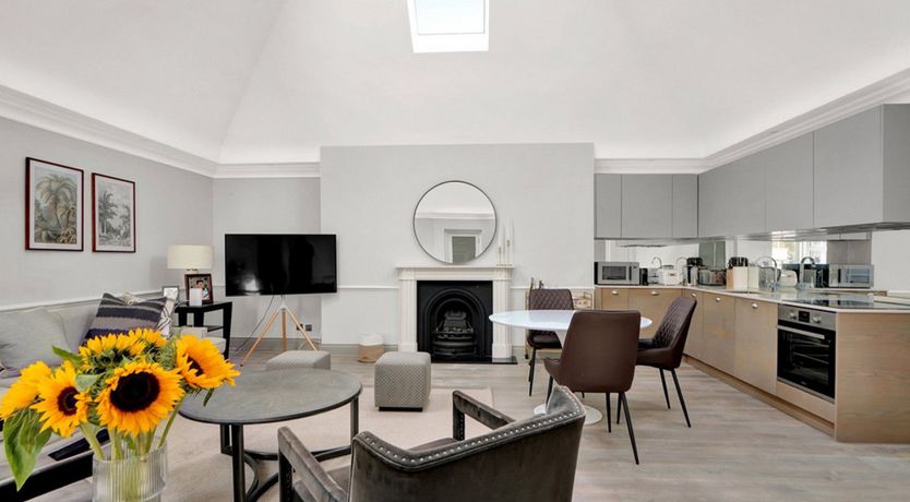 Photo of The Kensington Crown