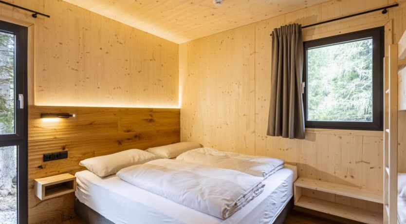 Photo of Superior # 12 Sauna & Hot Tub Holiday Home 19