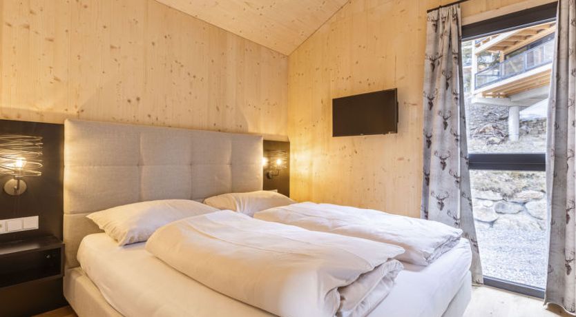 Photo of Superior #16 mit Sauna & Hot Tub Holiday Home 24