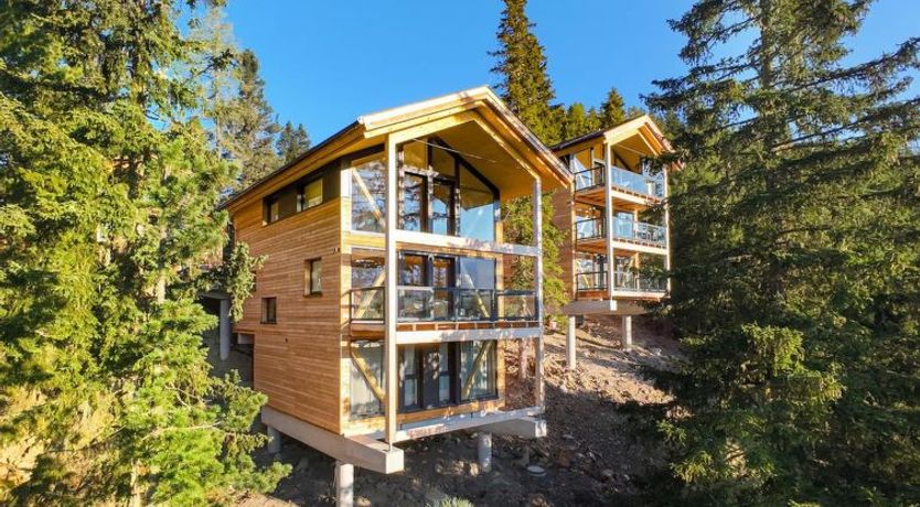 Photo of Superior # 13 mit Sauna & Hot Tub Holiday Home 21