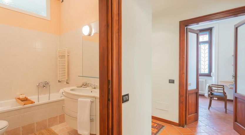 Photo of Como Sunshine