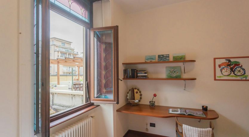 Photo of Como Sunshine