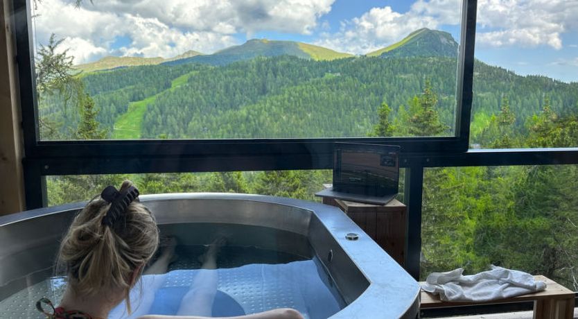 Photo of Superior #21 mit Sauna & Hot Tub Holiday Home 27