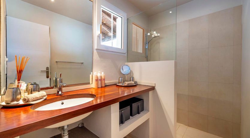 Photo of Bougainvillea Heaven