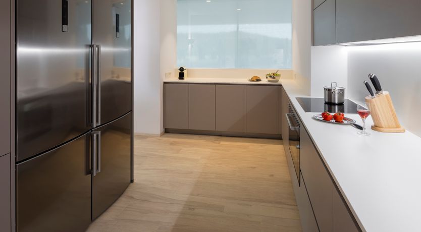 Photo of Alabaster Glimmer