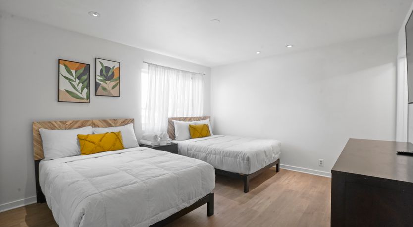 Photo of Mid City Chic