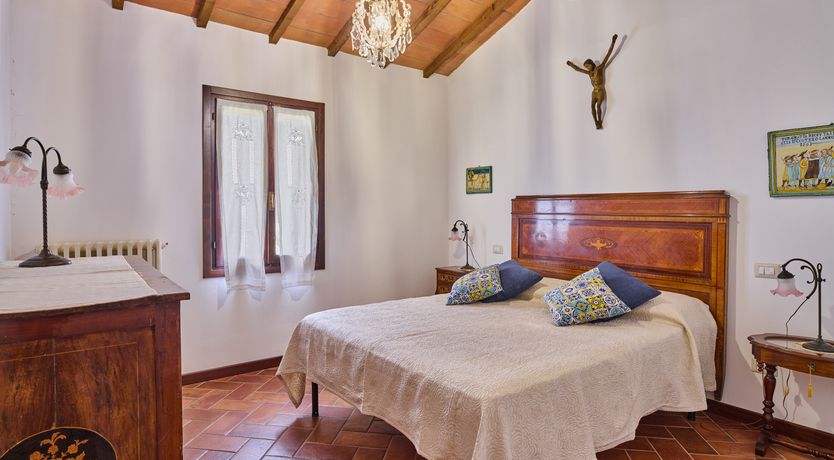 Photo of A Golden Crown