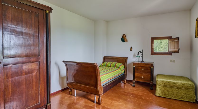 Photo of A Golden Crown