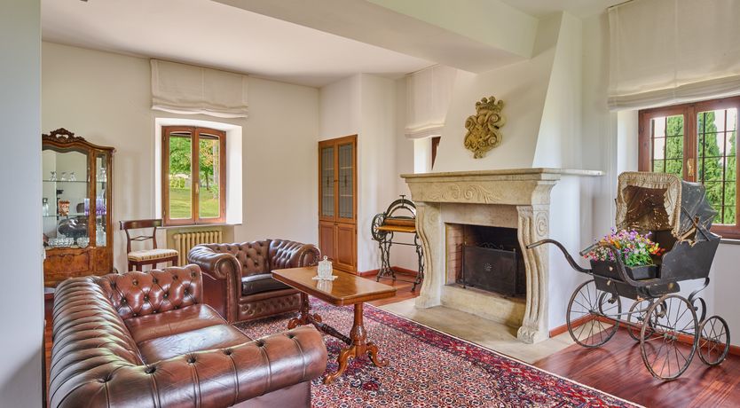 Photo of A Golden Crown