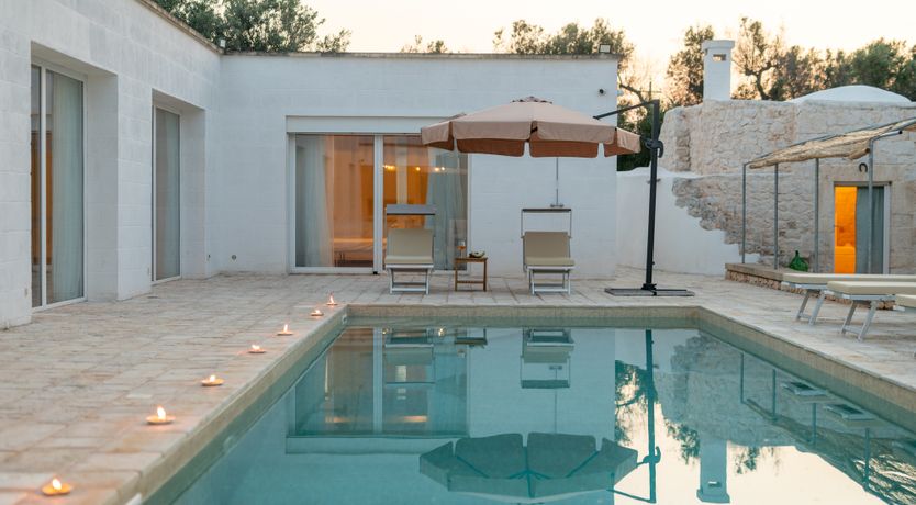 Photo of Taupe & Trullo