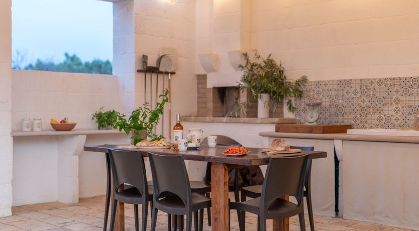 Photo of Taupe & Trullo