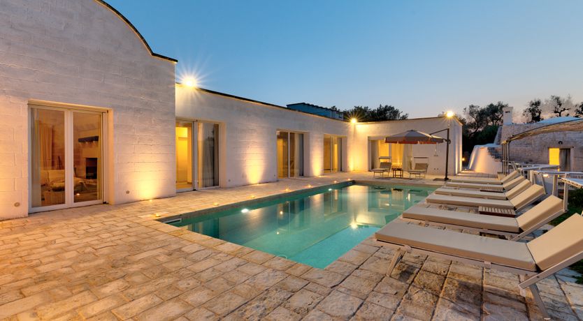 Photo of Taupe & Trullo