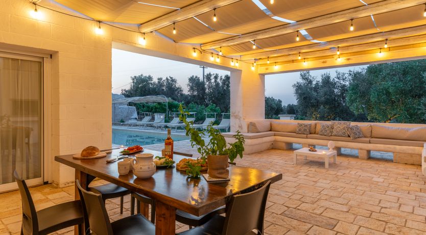 Photo of Taupe & Trullo