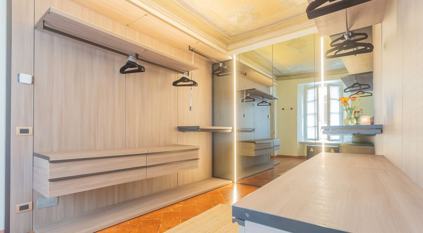 Photo of Como Delights