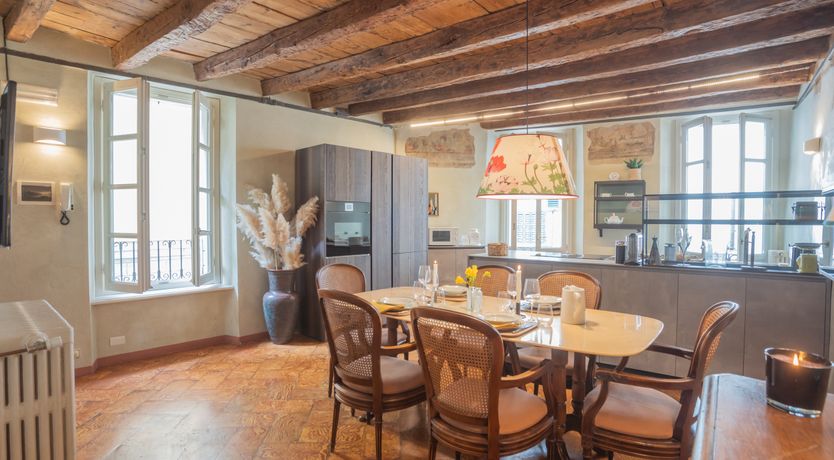 Photo of Como Delights