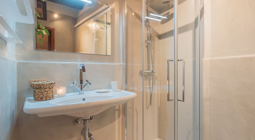 Photo of Como Delights