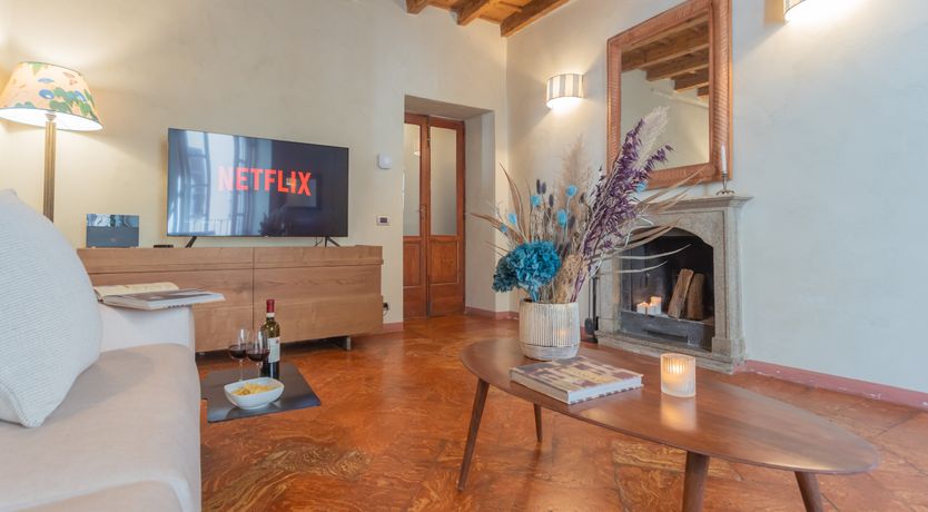 Photo of Como Delights