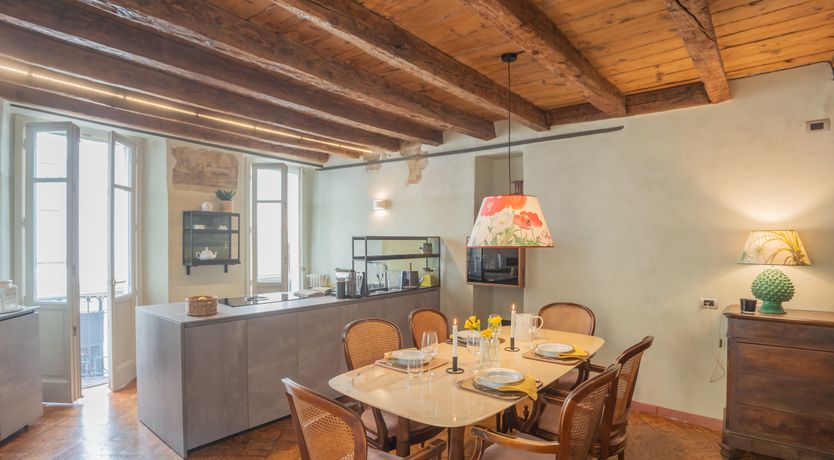 Photo of Como Delights