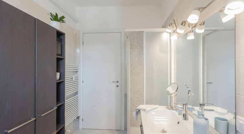 Photo of Como Living