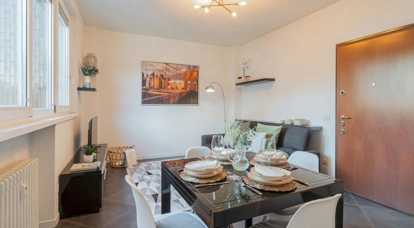 Photo of Como Living