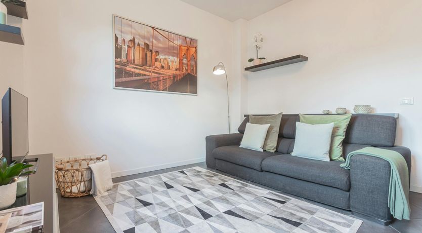 Photo of Como Living