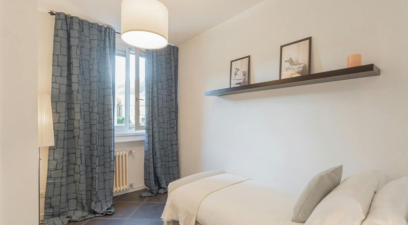 Photo of Como Living