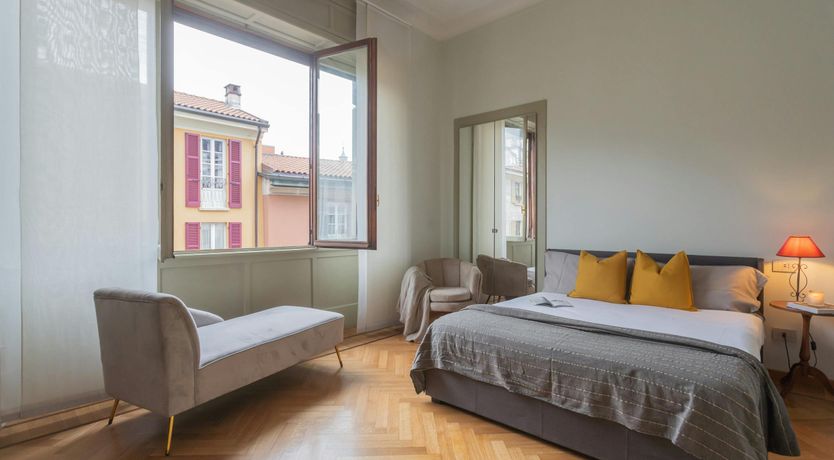 Photo of Garibaldi Gaze