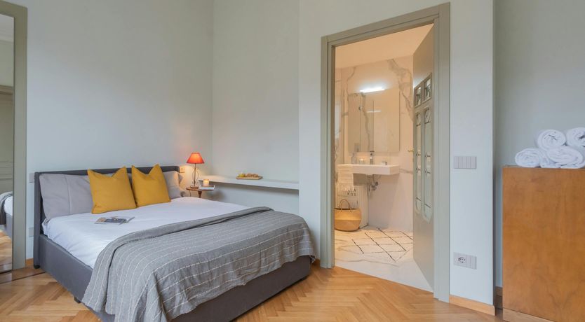 Photo of Garibaldi Gaze