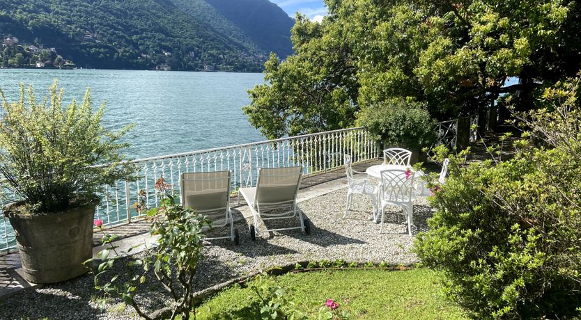 Photo of Lake Como Delight