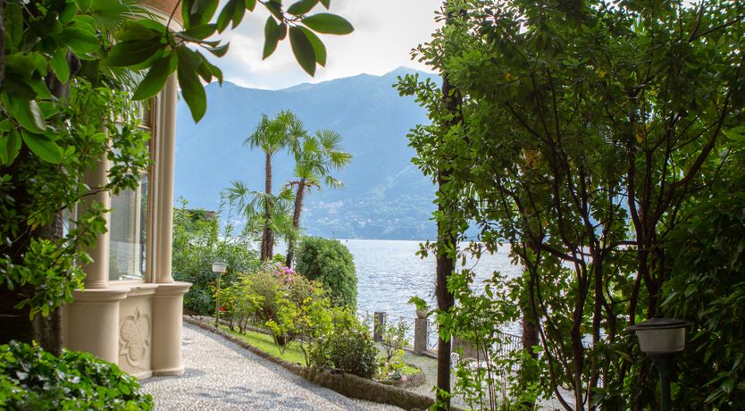 Photo of Lake Como Delight
