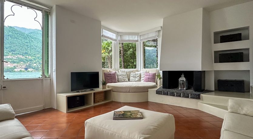 Photo of Lake Como Delight