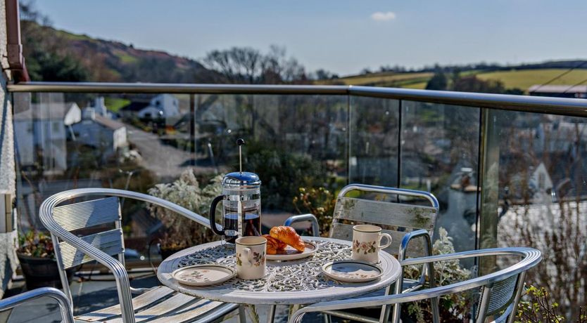 Photo of 5 Bed in Grange-over-sands